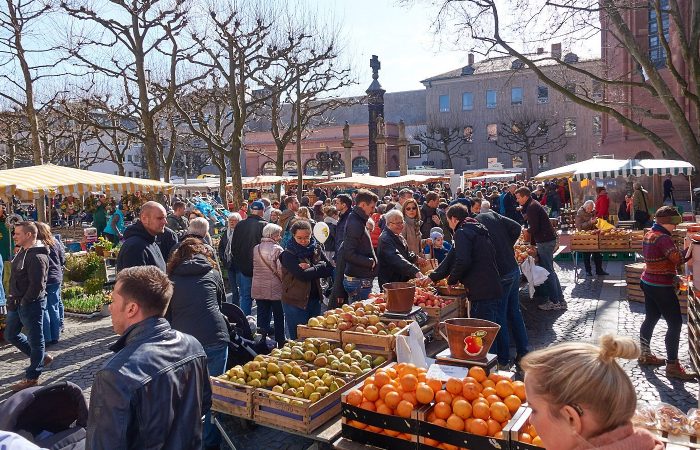 Mainzer Wochenmarkt auf Domplatz und Liebfrauenplatz
