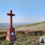 Schönste Weinsicht Rheinhessen: Zornheimer Ruhkreuz - Hiwweltour Zornheimer Berg