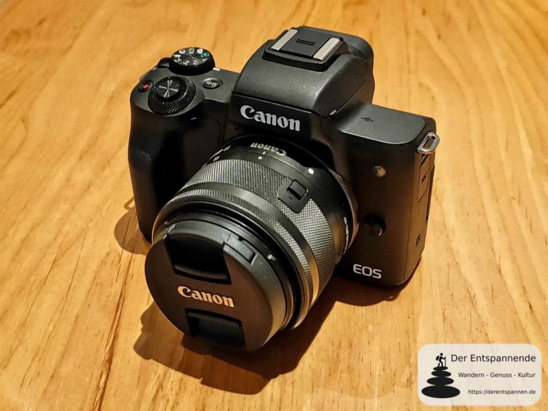 Canon EOS M50 mit Objektiv Canon 15-45mm IS STM