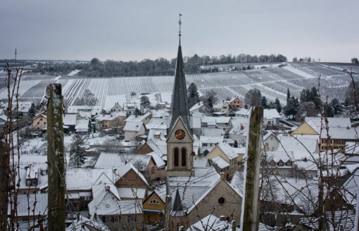 Evangelische Kirche Schwabsburg im Winter