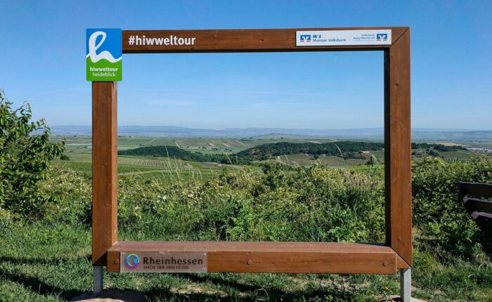 Panoramablick auf die rheinhessische Hügellandschaft - Hiwweltour Heideblick