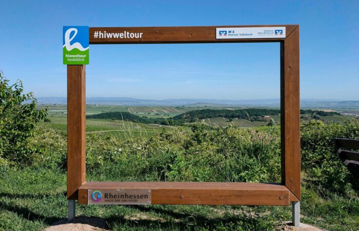 Panoramablick auf die rheinhessische Hügellandschaft - Hiwweltour Heideblick