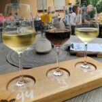 Dreierlei Weinprobe: Drei Proben je 0,1 l aus eigener Wahl von Guts-, Orts- oder Lagenweinen - Straußwirtschaft vom Weingut Janson in Vendersheim