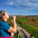 Weingenuss am Place de Josefine beim Farbenfrohen Wandern