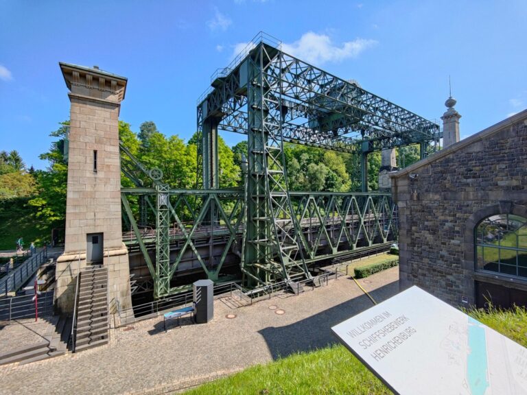 Schiffshebewerk Henrichenburg bei Waltrop